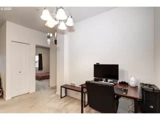 Photo #6: 20514267 Listing