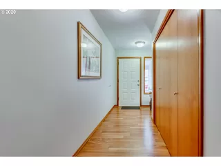 Photo #5: 20514855 Listing