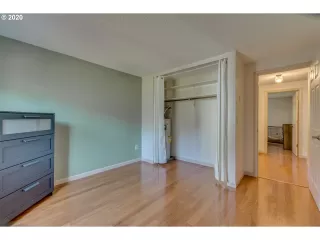 Photo #4: 20516034 Listing