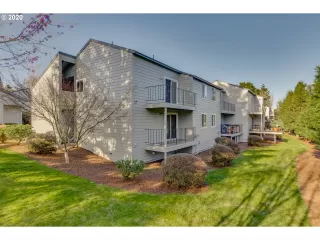 Photo #6: 20516034 Listing