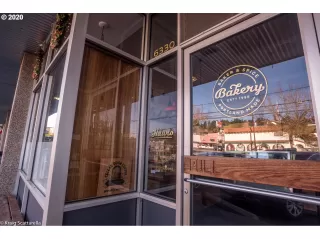 Photo #2: 20516929 Listing