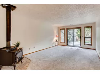 Photo #2: 20517553 Listing