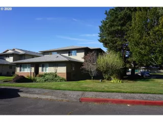 Photo #1: 20518972 Listing