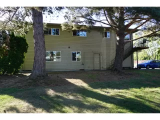 Photo #5: 20518972 Listing