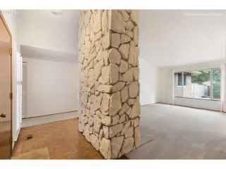 Photo #3: 20519281 Listing