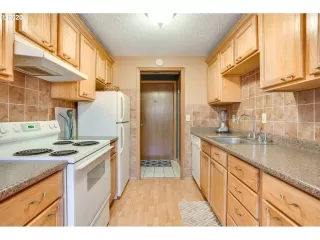 Photo #5: 20519529 Listing 