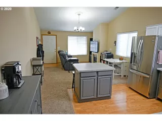 Photo #3: 20520017 Listing 