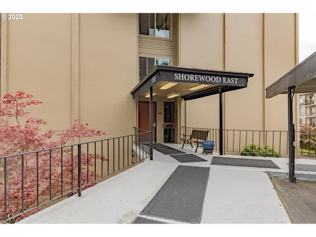 MLS: 20520168 Condo For Sale