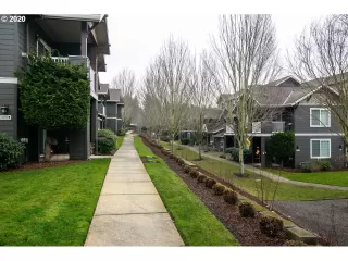 Photo #3: 20521178 Listing