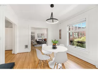 Photo #3: 20521555 Listing