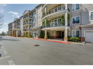 Photo #1: 20521687 Listing