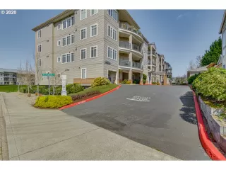 Photo #2: 20521687 Listing