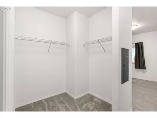 Photo #6: 20521795 Listing