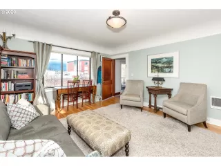 Photo #4: 20522160 Listing 