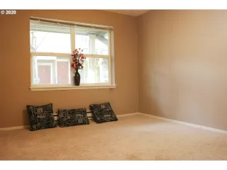 Photo #6: 20523374 Listing