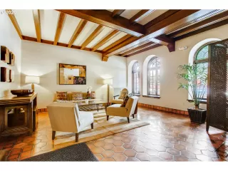 Photo #3: 20523831 Listing