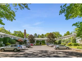 Photo #3: 20524322 Listing