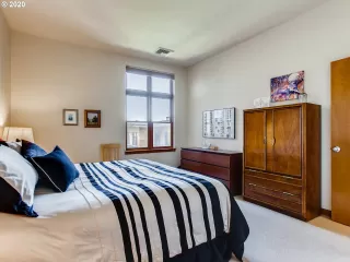 Photo #6: 20525000 Listing