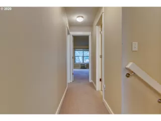 Photo #2: 20525401 Listing