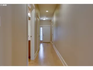 Photo #3: 20525401 Listing