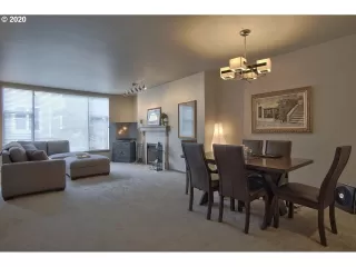 Photo #3: 20526229 Listing 