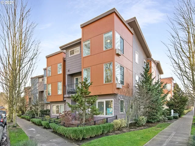 MLS: 20526364 Condo For Sale