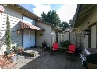 Photo #4: 20526571 Listing 