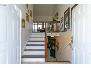 Photo #6: 20526571 Listing 