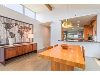 Photo #6: 20526626 Listing 