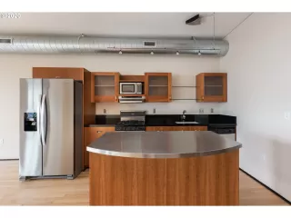 Photo #6: 20526633 Listing 