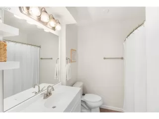 Photo #6: 20526704 Listing 