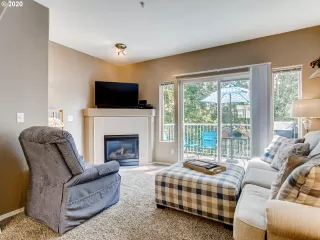 Photo #5: 20526737 Listing 
