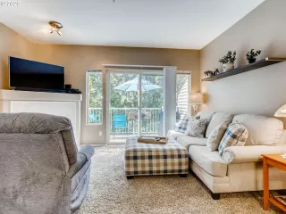 Photo #6: 20526737 Listing 