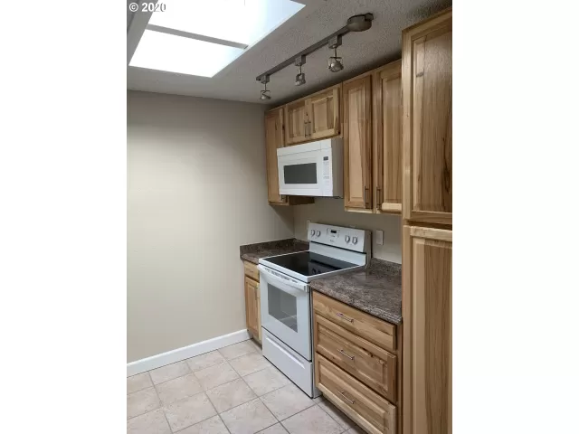 MLS: 20527314 Condo For Sale