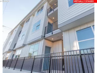 Photo #2: 20527326 Listing