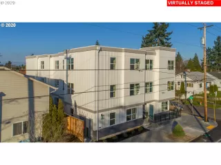 Photo #3: 20527326 Listing