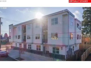 Photo #4: 20527326 Listing