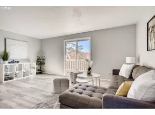 Photo #5: 20527771 Listing 