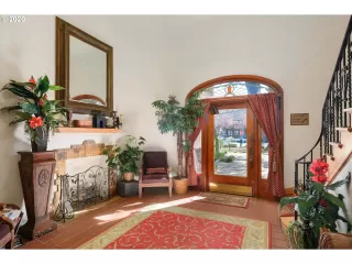 Photo #1: 20528466 Listing