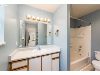 Photo #2: 20529182 Listing