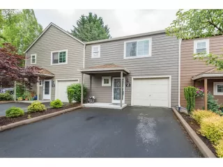 Photo #6: 20529182 Listing