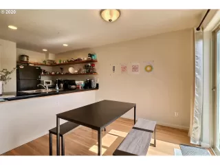 Photo #5: 20529275 Listing 