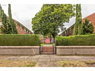 Photo #2: 20529602 Listing