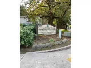 Photo #4: 20529825 Listing 