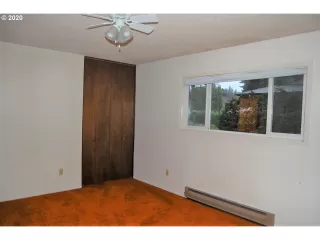 Photo #6: 20530040 Listing