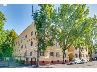 Photo #2: 20530055 Listing