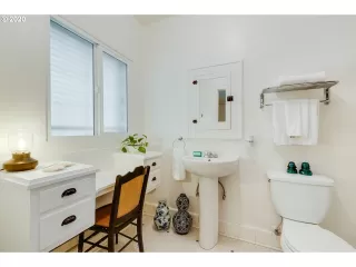 Photo #3: 20530055 Listing