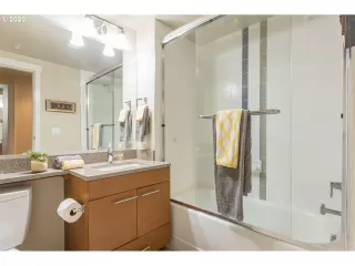 Photo #3: 20531875 Listing