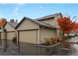 Photo #2: 20531901 Listing