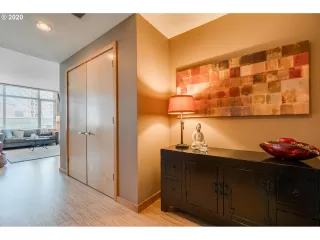 Photo #3: 20532072 Listing 